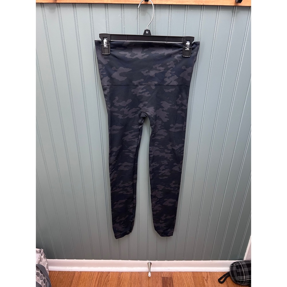 Spanx Look at Me Now Seamless Leggings Black Camo High Waisted Size Large L